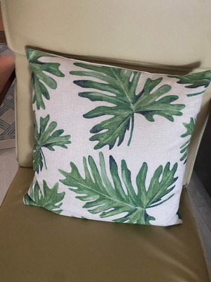 Възглавници за диван нови 40x40 с калъфи