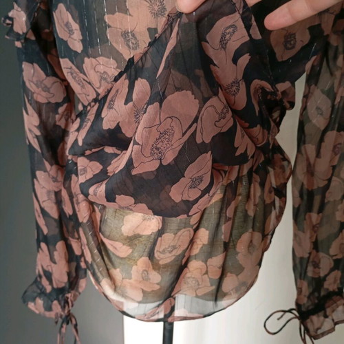 Neo Noir women's shirt size M like new