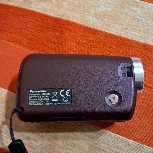 Panasonic SDR-S7 video camera like new