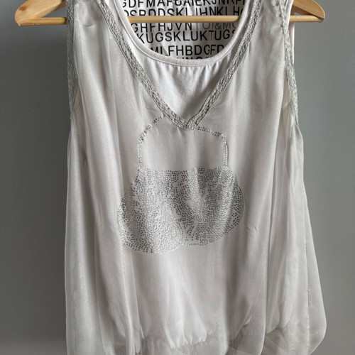 Toi&Moi blouse like new, white with silver details, size M