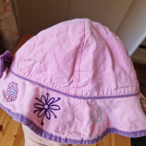 Pink hat for girl up to 3 years like new