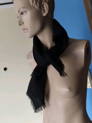 Unisex scarf like new, black