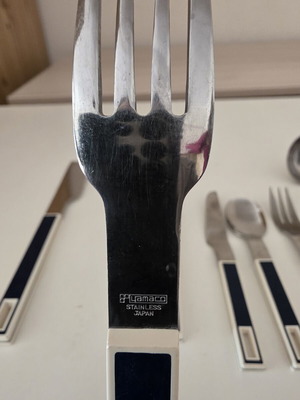 Cutlery set blue/white like new