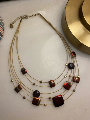Luxury necklace with stones new, burgundy red