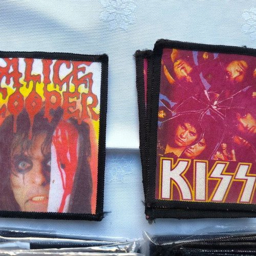 Vintage υφασμάτινα ράμματα σετ 28 με heavy metal συγκροτήματα 1980, καινούργιο