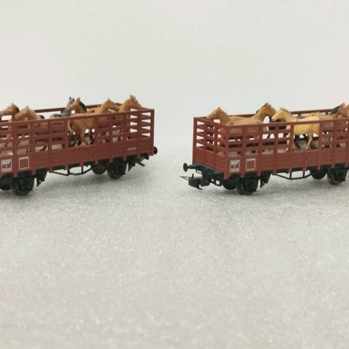 Commercial wagons like new, pack of 4, HO scale