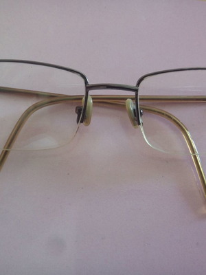 Μεταλλικός σκελετός γυαλιών μπρούτζινου χρώματος σε άριστη κατάσταση