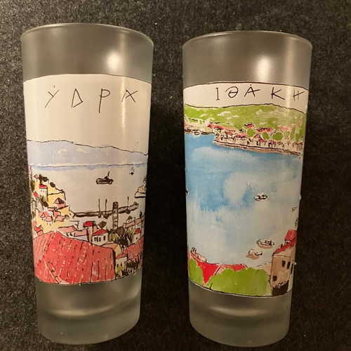 Water glasses used with painted designs made of thick glass