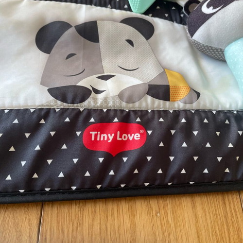 Χαλάκι δραστηριοτήτων Tiny Love Gymini Black & White Decor σαν καινούργιο