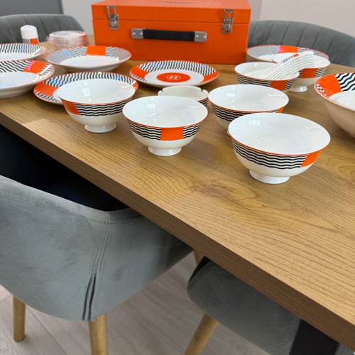 Hermes 28-piece dinnerware set new, porcelain