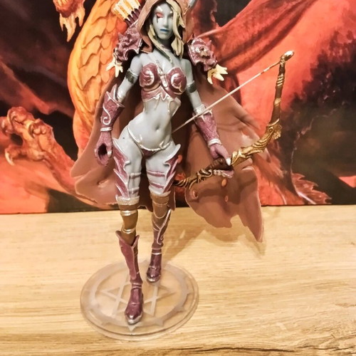 Sylvanas Windrunner action figure from World of Warcraft like new