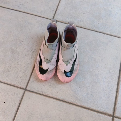 Nike Mercurial Air Zoom football shoes used, size 34, black and pink