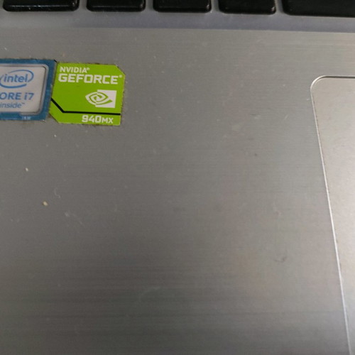 Asus laptop μεταχειρισμένο i7 12GB RAM SSD 512GB Windows 11 με ασύρματο ποντίκι