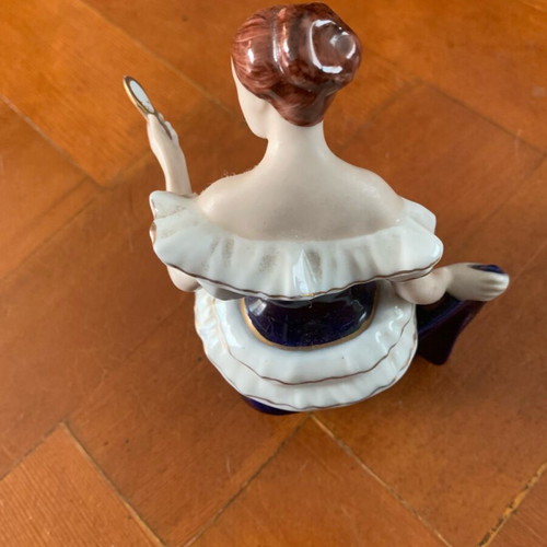 Royal dux porcelain figurine like new