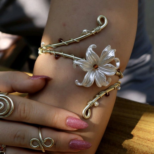 Steel handmade bracelet new, gold color