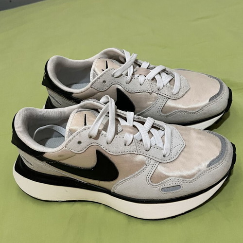 Nike sport shoes white, like new