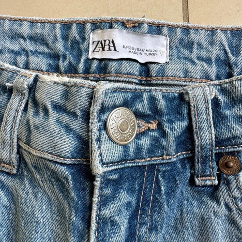 Zara high-waisted jean size 38 like new, slim fit, blue