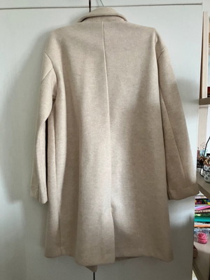 Pull & Bear beige coat used, size XS