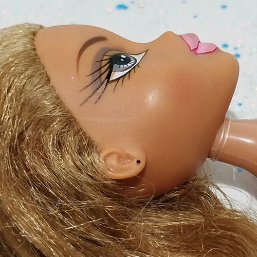 Bratz lot of 4 used damaged dolls for restoration projects