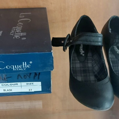 La Coquette Italy Mary Jane shoes like new, black size 37