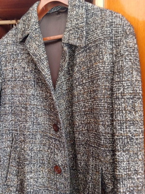 Men's vintage wool coat made in Italy, size 48, like new
