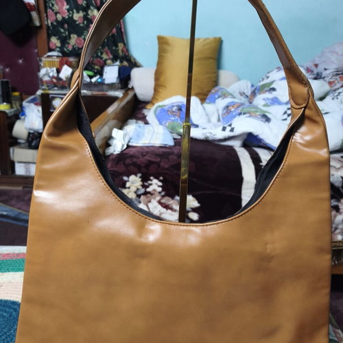 Yves Saint Laurent Mombasa hobo shoulder bag tan leather like new