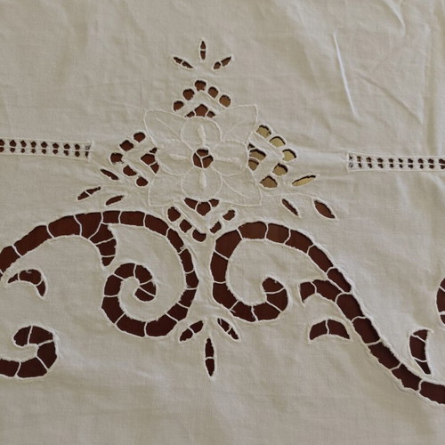 Handmade cutwork tablecloth used, 180 x 210 cm