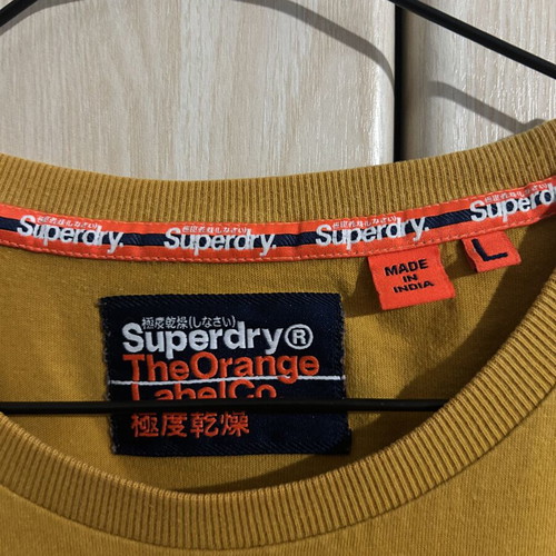 T-shirt Superdry size L like new, yellow, slim fit