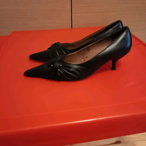 Dexim Pumps No37 with low heel like new