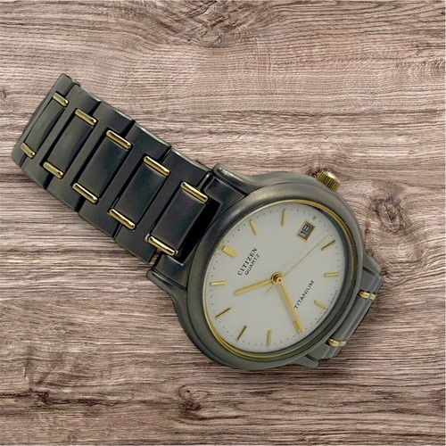 Citizen titanium watch like new, Quartz, 35mm