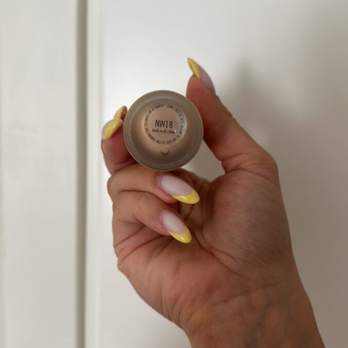 Mac Waterweight SPF 30 Foundation NW18