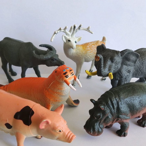 Plastic animals like new, set of 6 pieces
