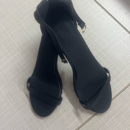 Sandals like new, size 38, black and gold