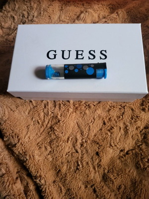 Κουτί Guess άδειο μεγάλο