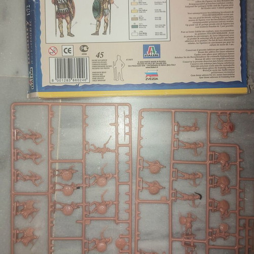 Greek and Persian 1/72 Scale Military Figures like new