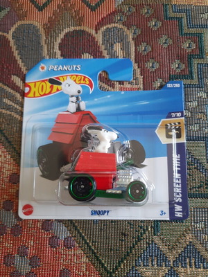 Hot Wheels Snoopy toy car new