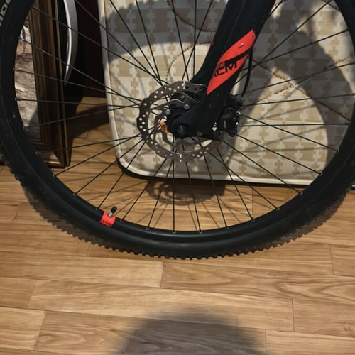 Superior mountain bike like new, 29 inch, disc brakes, foldable