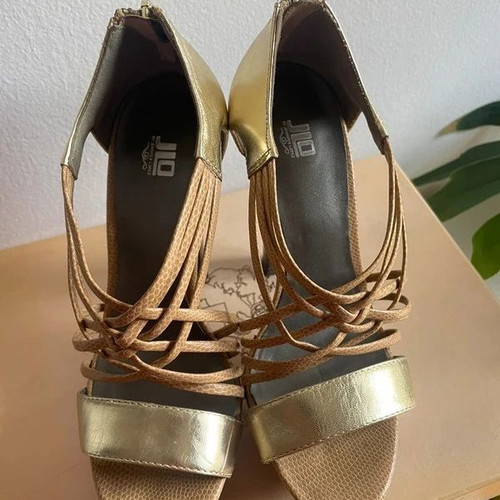 JLo sandals used, size 35.5, gold leather platform