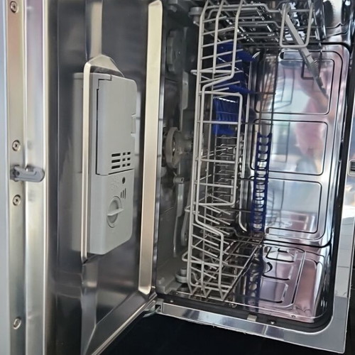 Candy countertop dishwasher for 6 place settings like new, inox