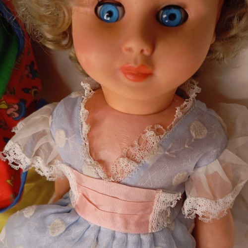 Vintage collectible doll 37 cm with blue eyes and functional "oua" mechanism used