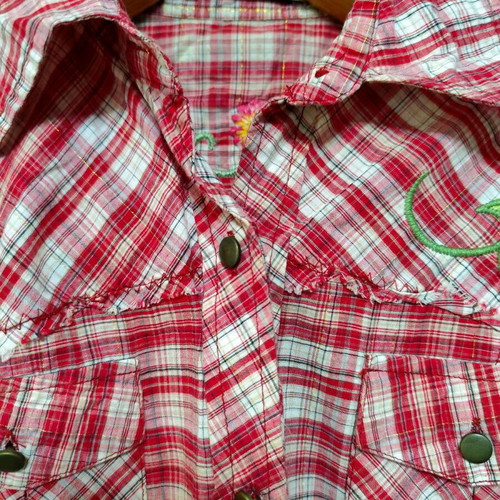 Women's checked shirt with embroidery like new, size XL