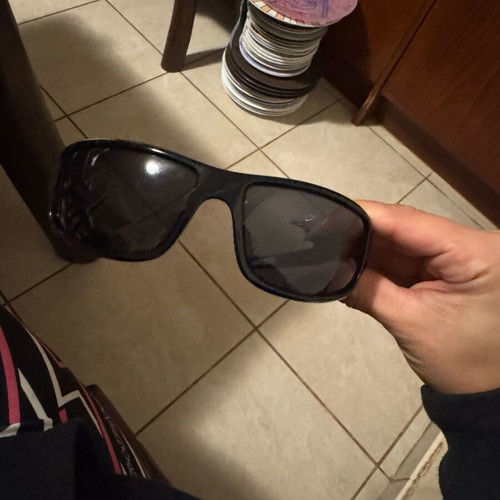 Elgio men's sunglasses like new, black