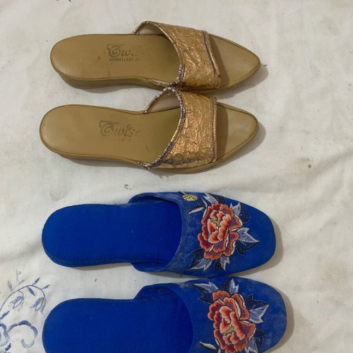 Vintage women's slippers size 37 used, decorative set of two pairs