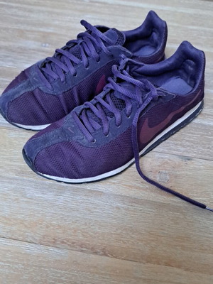 Nike Cortez women's athletic shoes used, sizes 37.5 and 38.5, purple