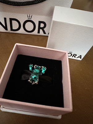 Pandora charm like new, multicolor