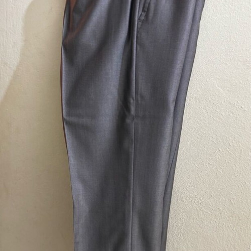Hugo Boss gray suit like new, size 50