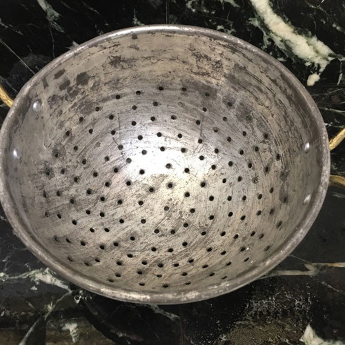 Colander used without dents or damage