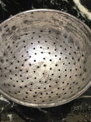 Colander used without dents or damage