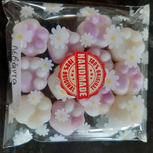 Little paws handmade wax melts with lavender scent, like new, pack of 10