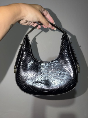Handbag slightly used, black